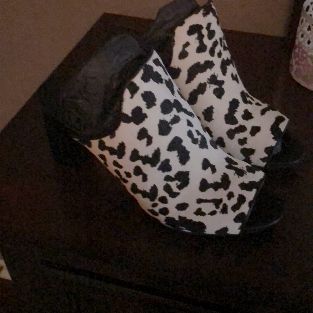 Aerosoles Birdwatchers Bone Combo heels. Brand new.